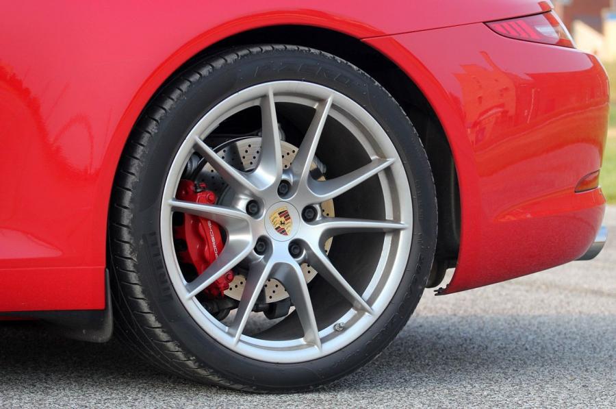  Porsche 911 Carrera S 2013 года  (фото 48 из 51)